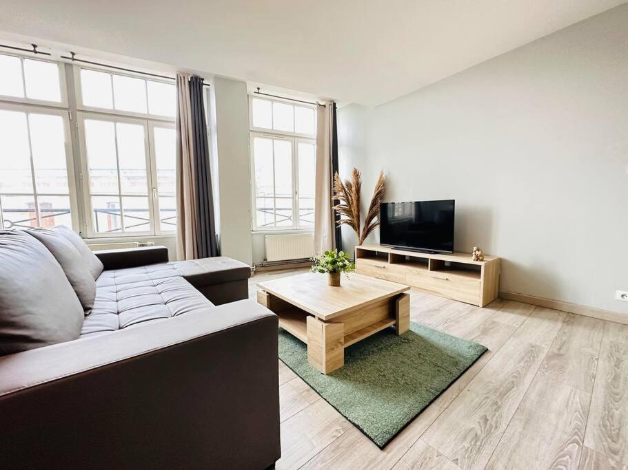 Au Coeur De Bruyeres Appartement Buitenkant foto