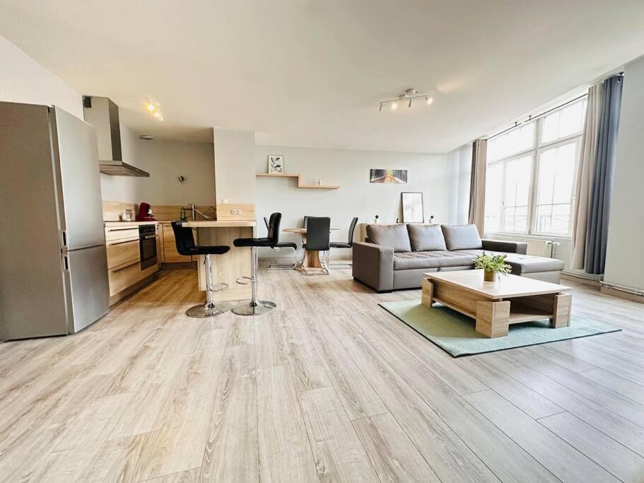 Au Coeur De Bruyeres Appartement Buitenkant foto